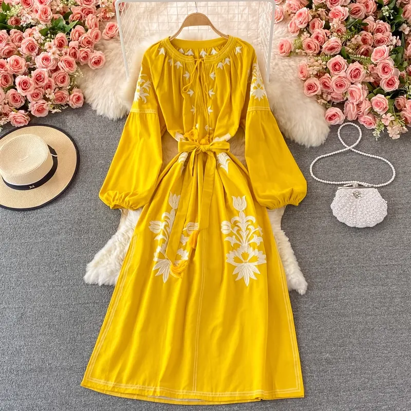 Ethnic Style Embroidery Round Neck Dress Bohemian Retro Loose Dress 1386