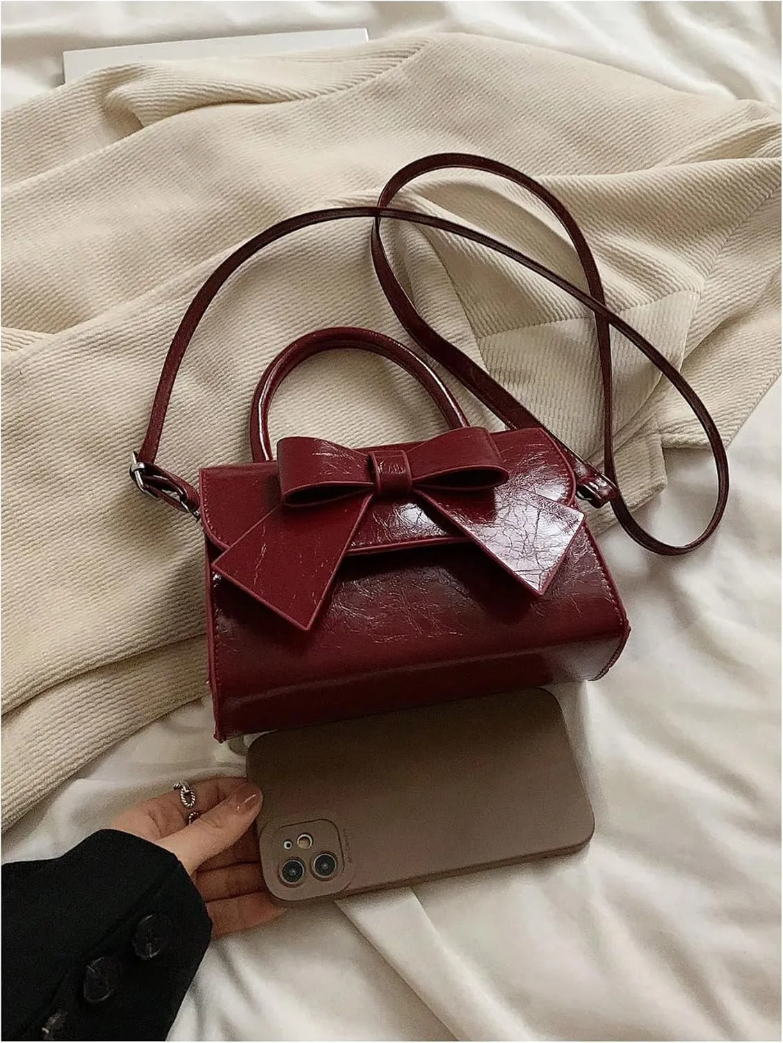 QWINEE Women's Bow Shoulder Bags Cute Handbag Clutch Crossbody Satchels Flap Magnet PU Leather Purse